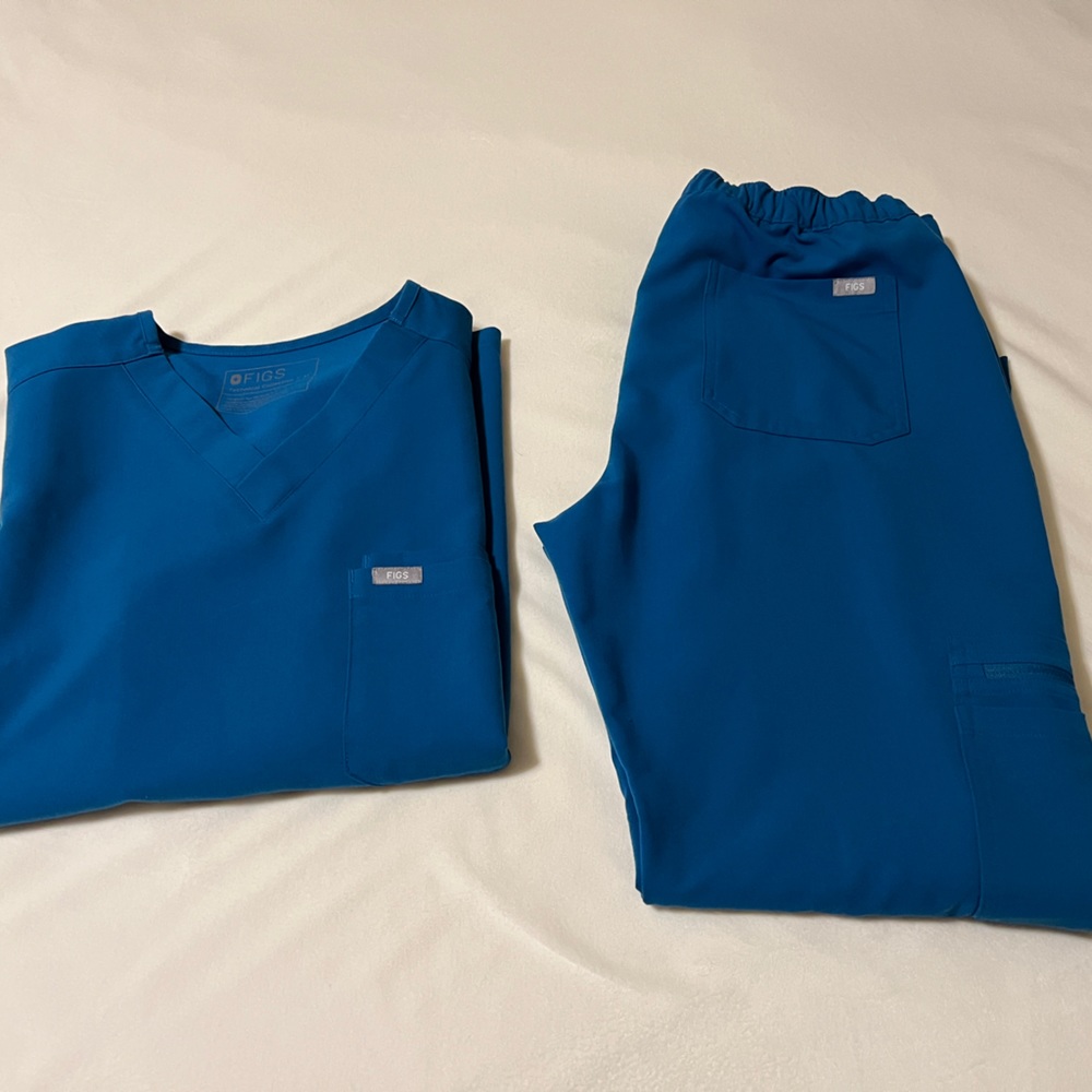 Like New Figs Technical Collection Scrub Set - Medium - Caribbean Blue